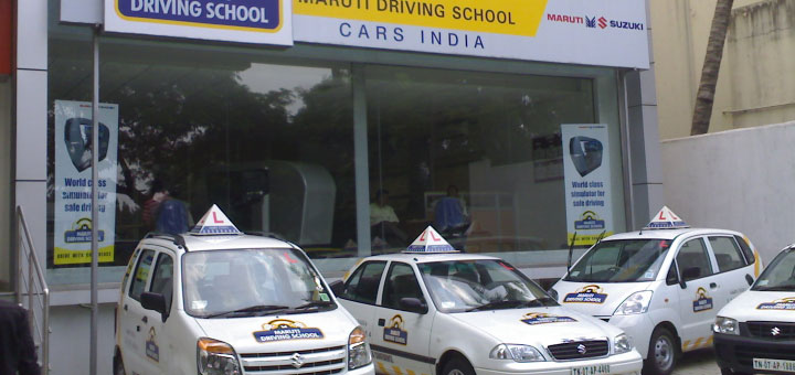 Obligé d'être formé dans une auto-école.